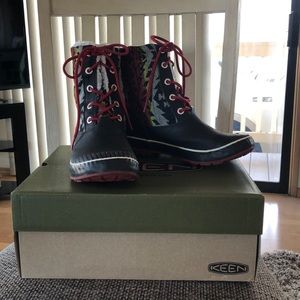 Women’s Keen boots